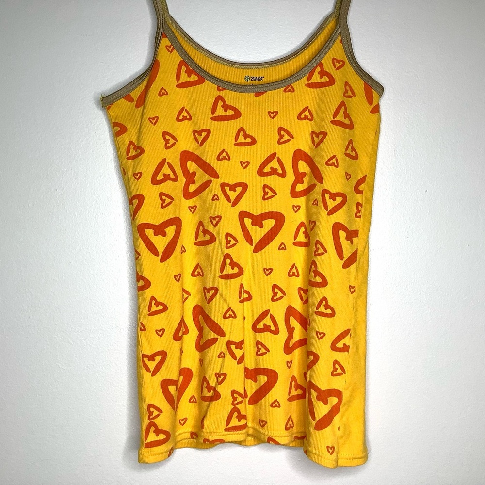 < Zumba Yellow Ribbed Heart Pattern Tank Top > - Picture 2 of 4
